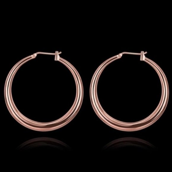 NEW 18k Rose Gold 1.5” Round Hoop Earrings - Picture 5 of 7